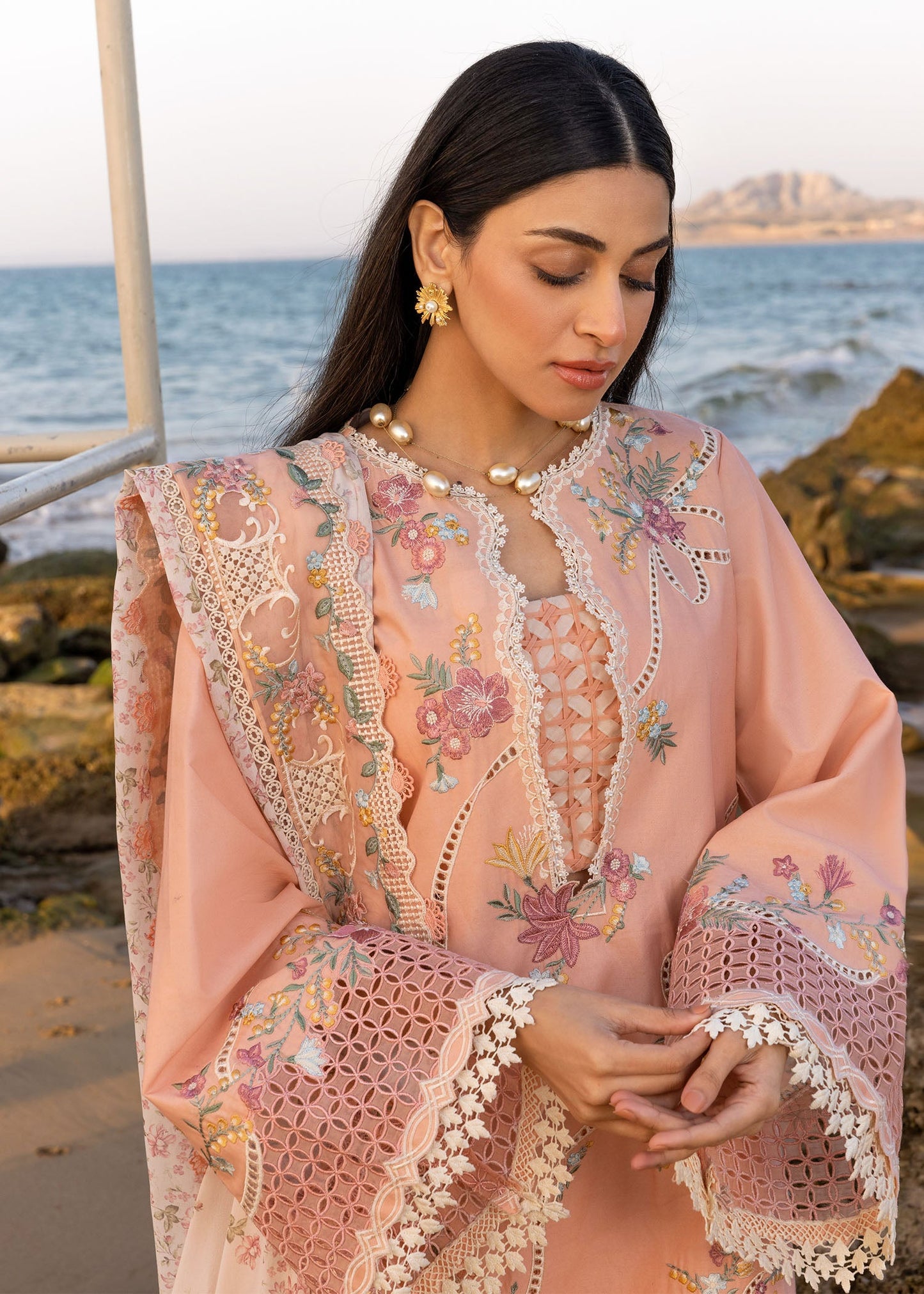 CRIMSON 3PC UNSTICHED LAWN EMBORIDED SHIRT ORGANZA EMBORIDED DUPATA WITH PATCHES